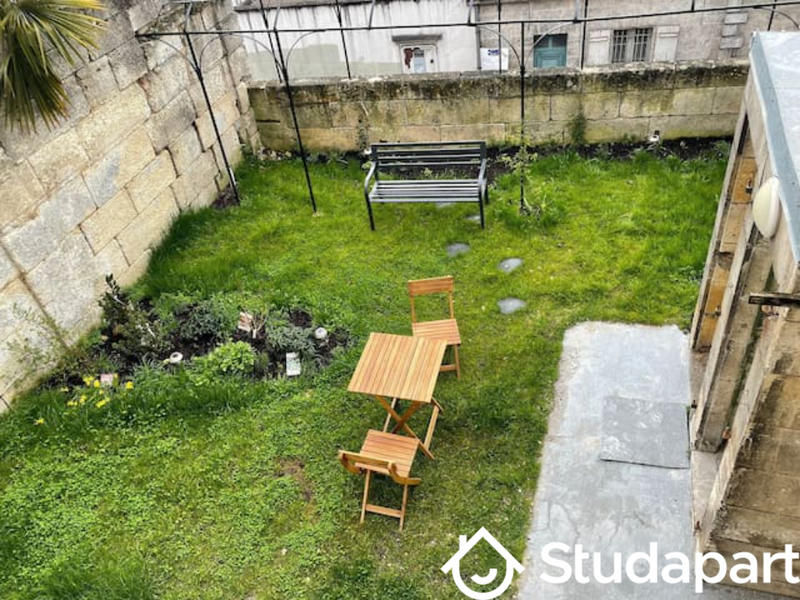 Chambre - 124 m² - 1 pièce