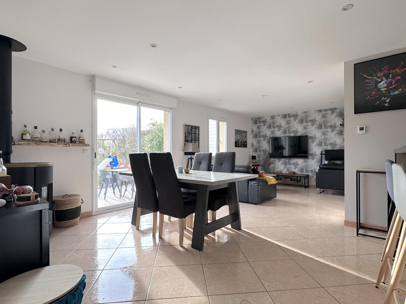 Maison - 101 m² - 5 pièces