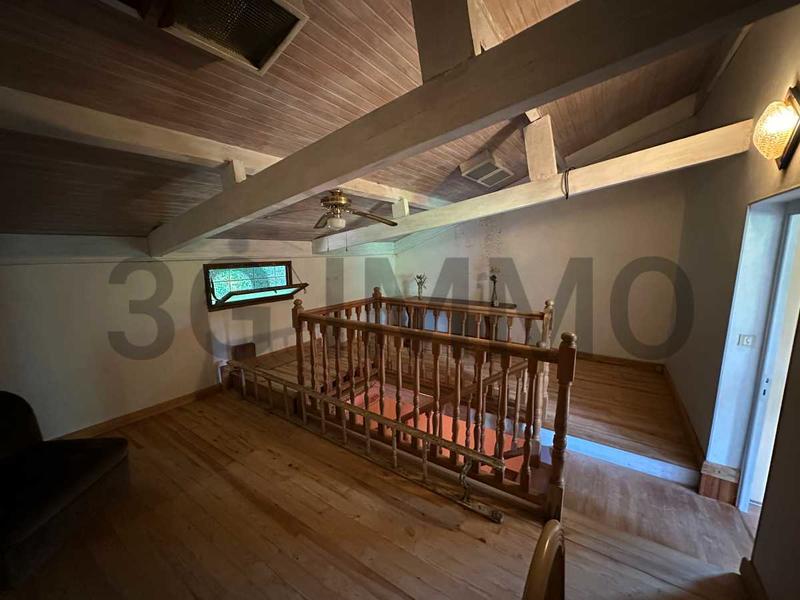 Maison - 205 m² - 5 pièces