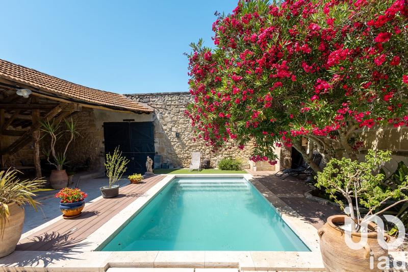 Maison - 325 m² - 9 pièces