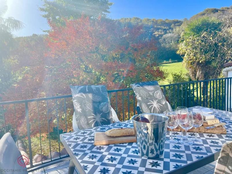 Maison chambre d'hôtes - 202 m² - 7 pièces