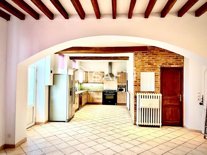 Maison - 180 m² - 11 pièces