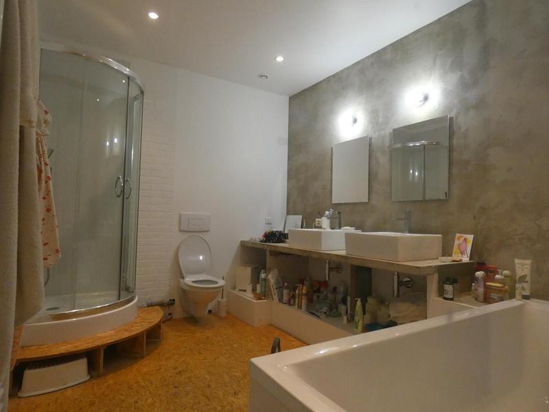 Maison - 225 m² - 9 pièces