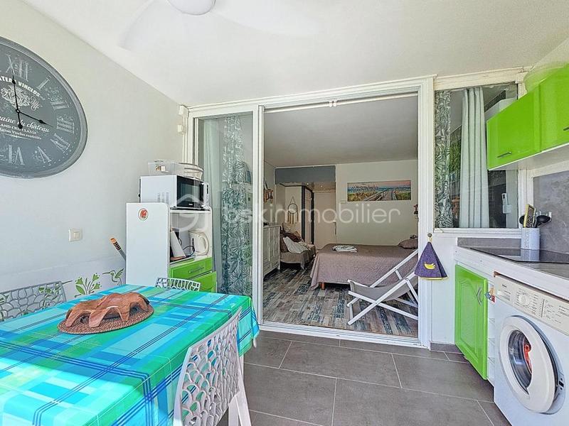 Studio - 30 m² - 1 pièce