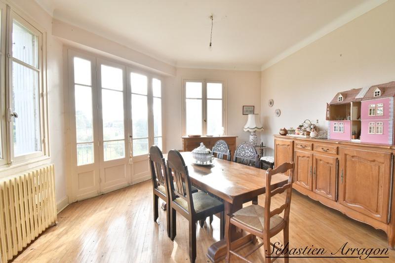 Maison - 229 m² - 8 pièces
