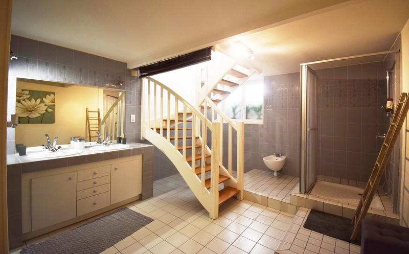 Appartement - 65 m² - 2 pièces