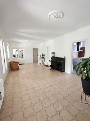 Maison - 183 m² - 6 pièces