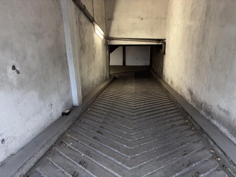 Parking / Garage - 15 m²