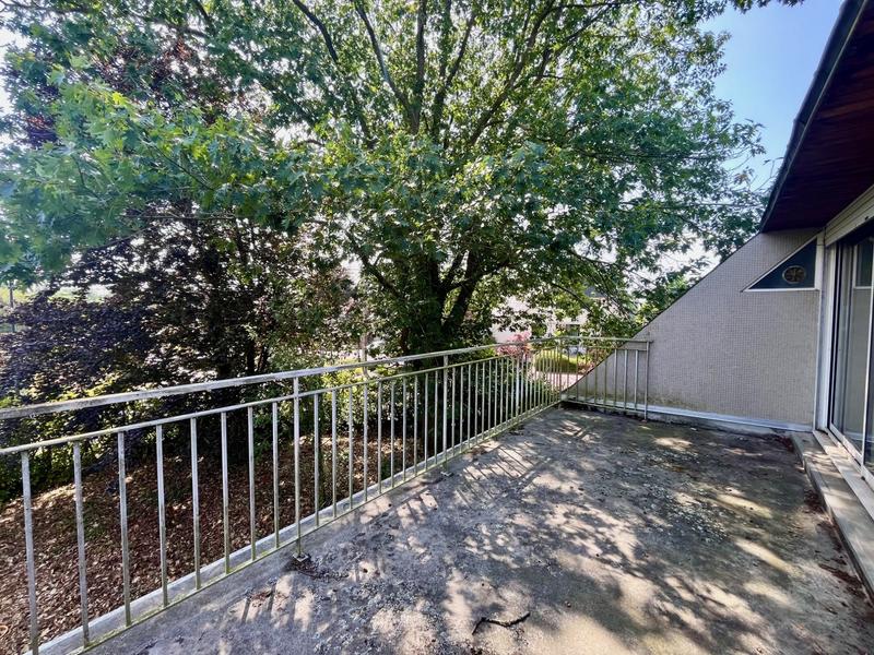 Maison - 244 m² - 13 pièces