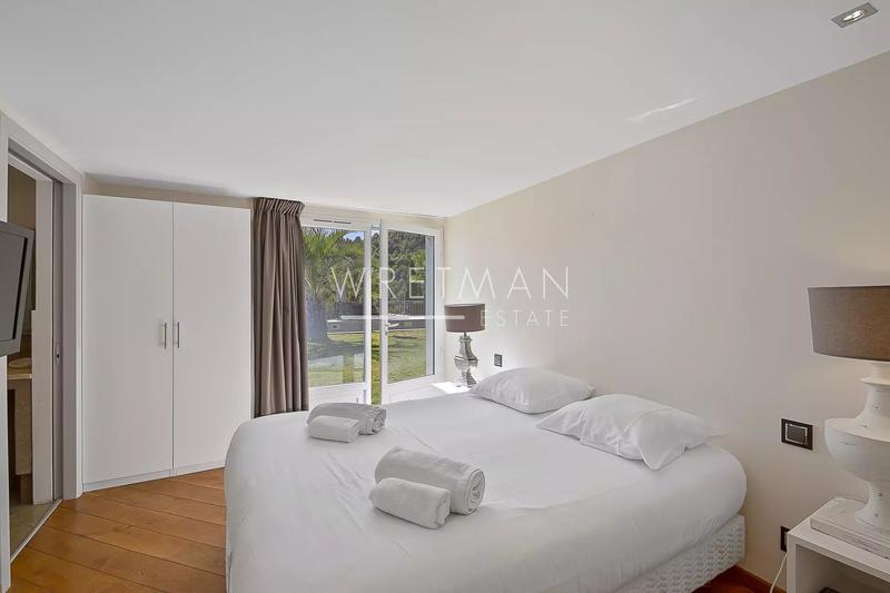 Villa - 400 m² - 10 pièces