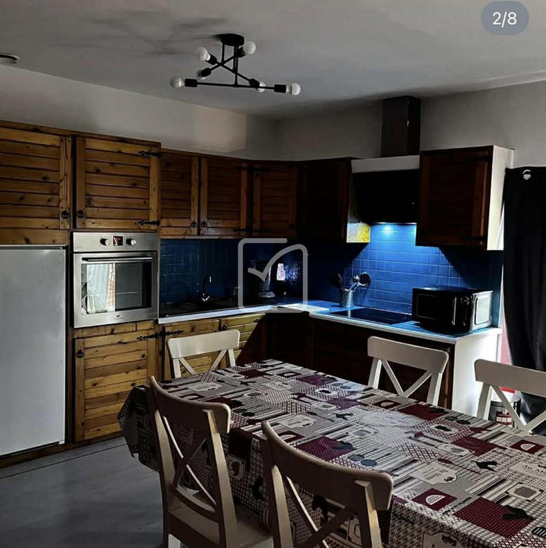 Maison - 262 m² - 11 pièces