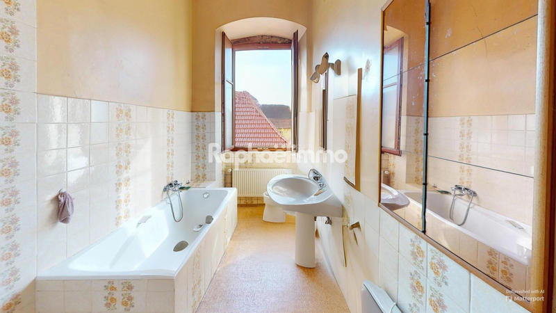 Maison ancienne - 140 m² - 5 pièces