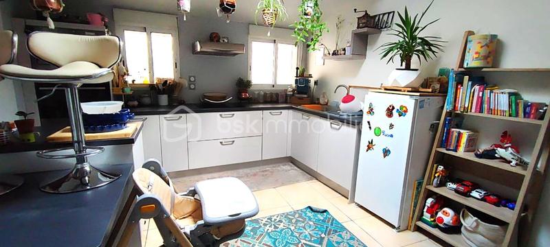 Maison - 350 m² - 15 pièces