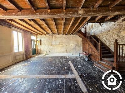 Maison - 310 m² - 8 pièces