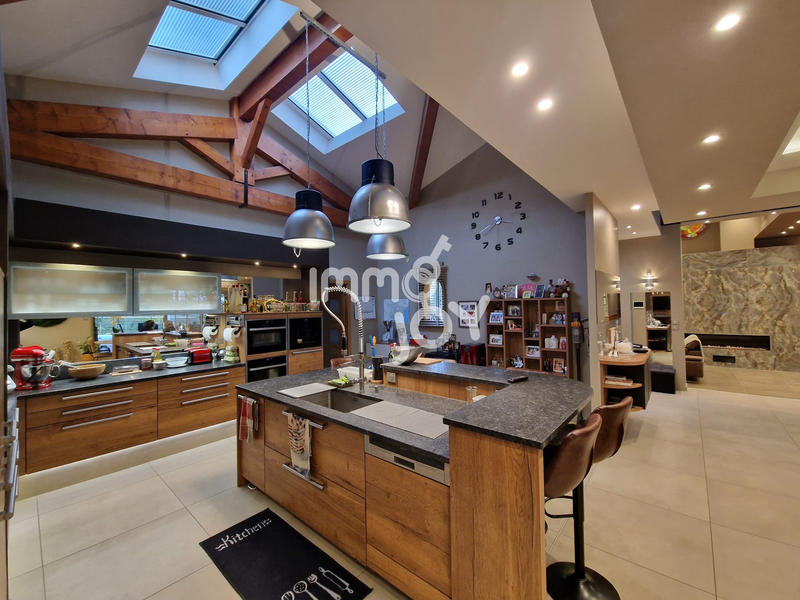 Villa - 268 m² - 7 pièces