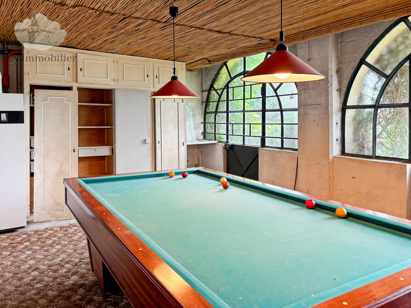 Maison - 189 m² - 9 pièces