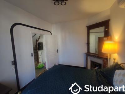 Chambre - 11 m² - 1 pièce