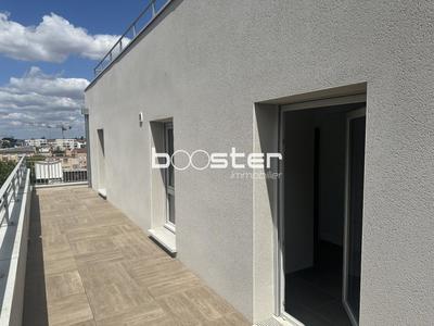 Appartement ancien - 92 m² - 4 pièces