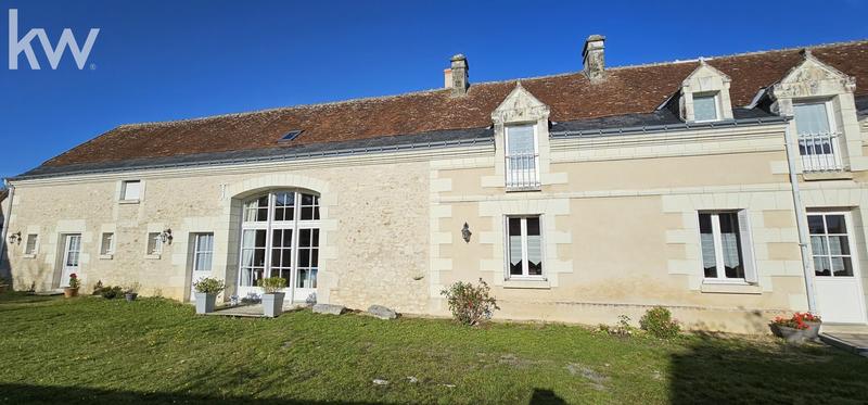 Maison - 204 m² - 9 pièces