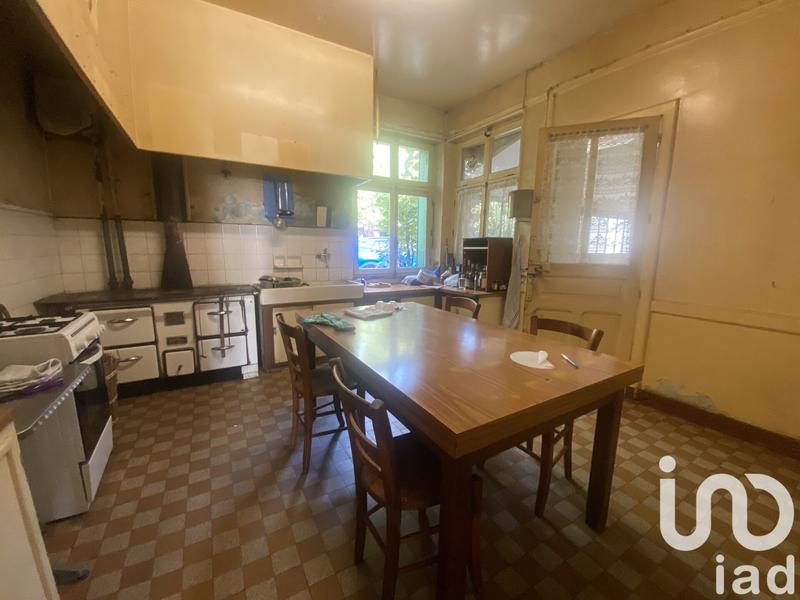 Maison - 290 m² - 8 pièces