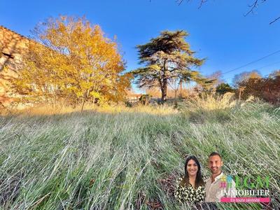 Terrain constructible - 1 941 m²