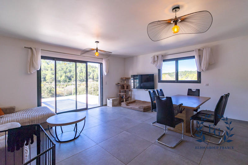 Maison contemporaine - 145 m² - 6 pièces