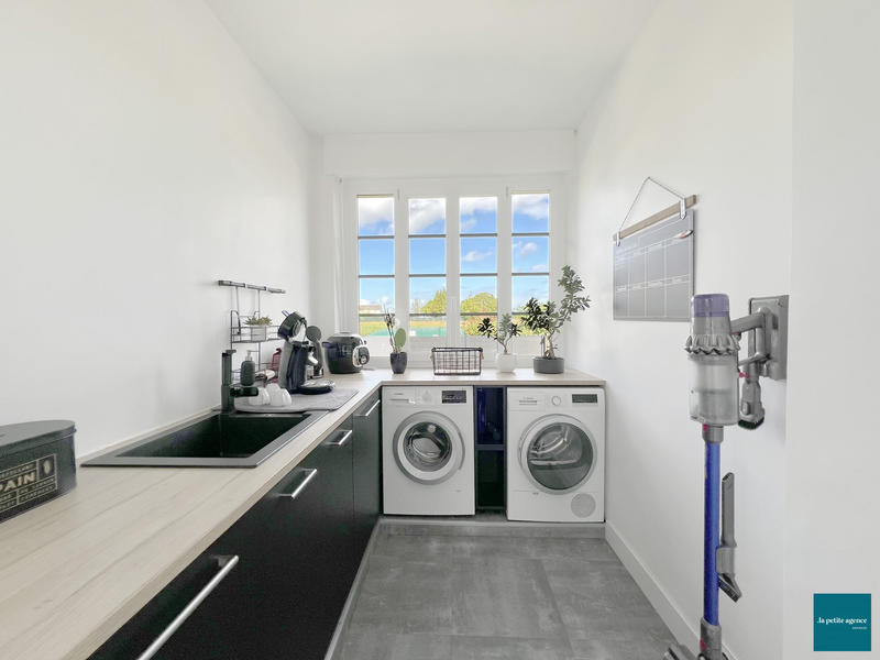 Maison - 185 m² - 7 pièces