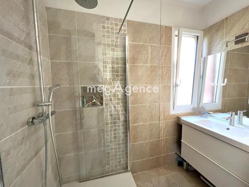Appartement - 165 m² - 6 pièces