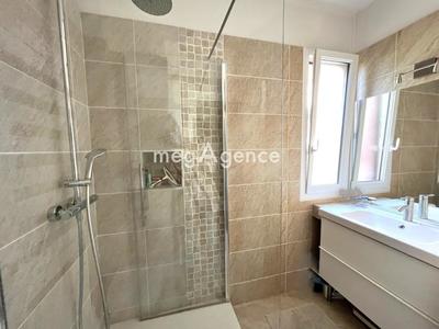 Appartement - 165 m² - 6 pièces