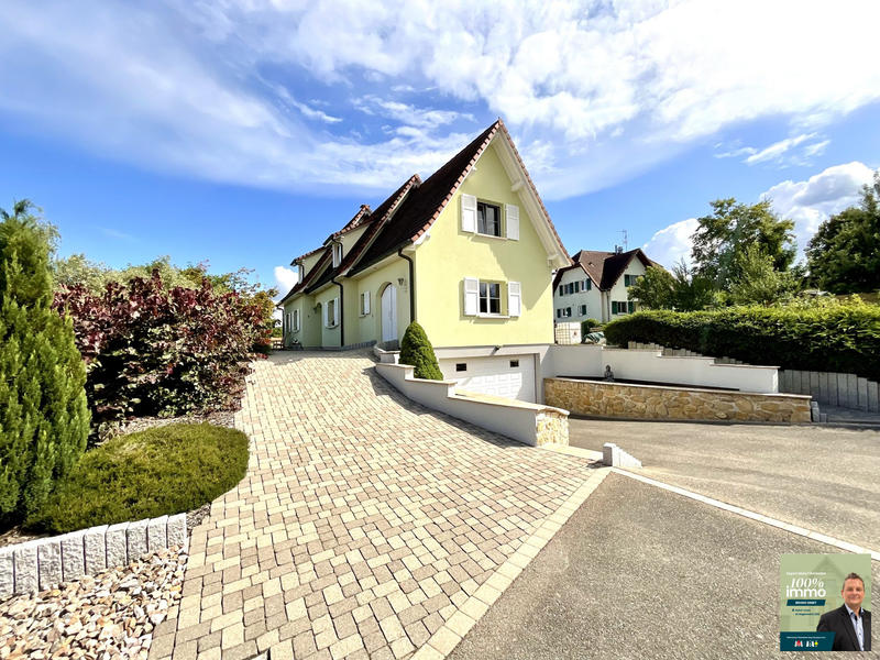 Maison traditionnelle - 163 m² - 7 pièces