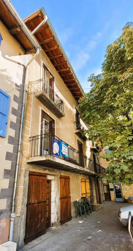 Immeuble - 230 m² - 9 pièces