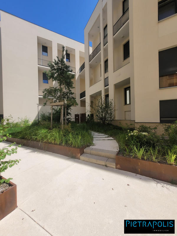 Appartement - 82 m² - 3 pièces