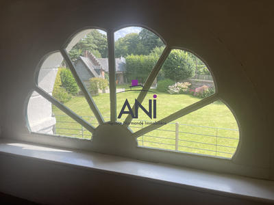 Maison - 311 m² - 8 pièces