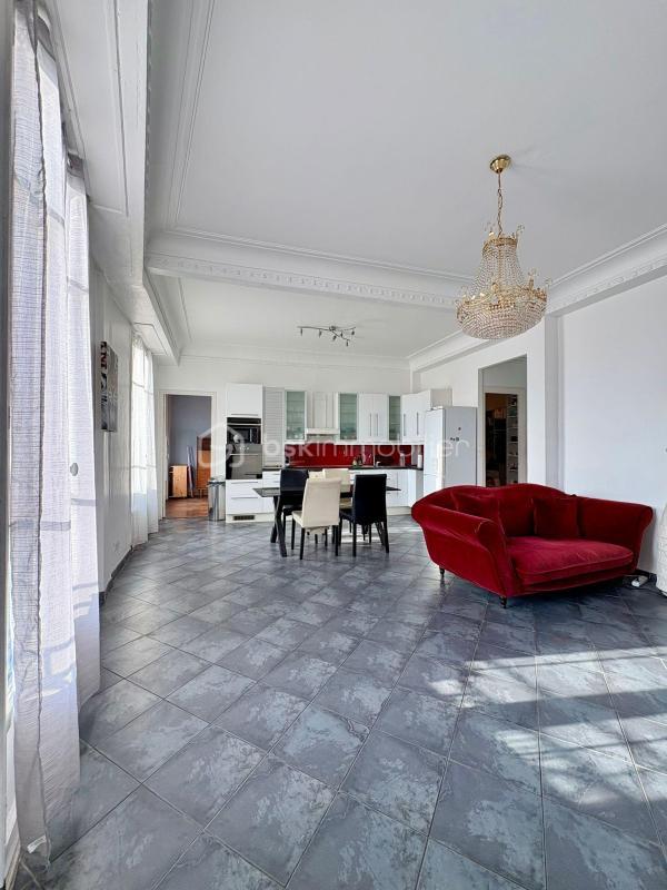 Appartement - 106 m² - 4 pièces