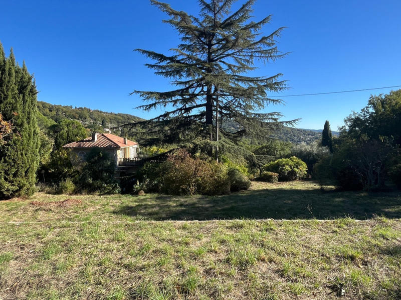 Maison - 240 m² - 9 pièces