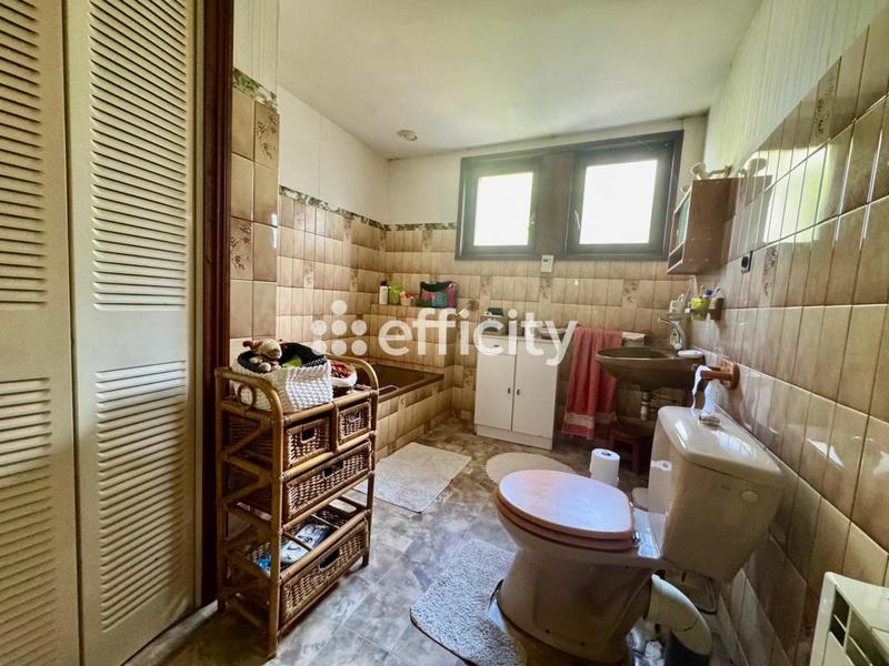 Maison - 176 m² - 7 pièces