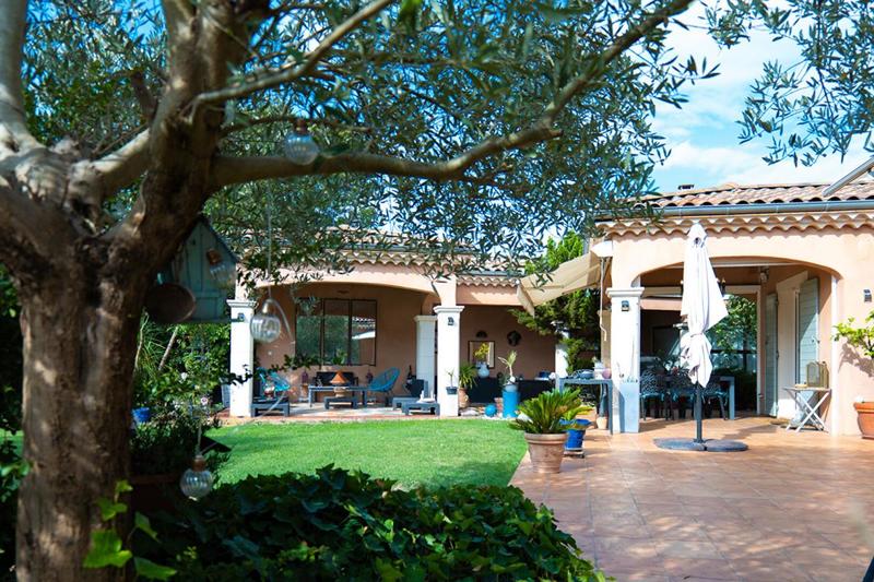 Maison - 205 m² - 7 pièces