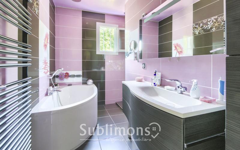 Maison - 100 m² - 6 pièces