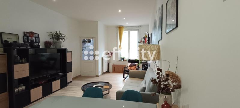 Maison - 97 m² - 5 pièces