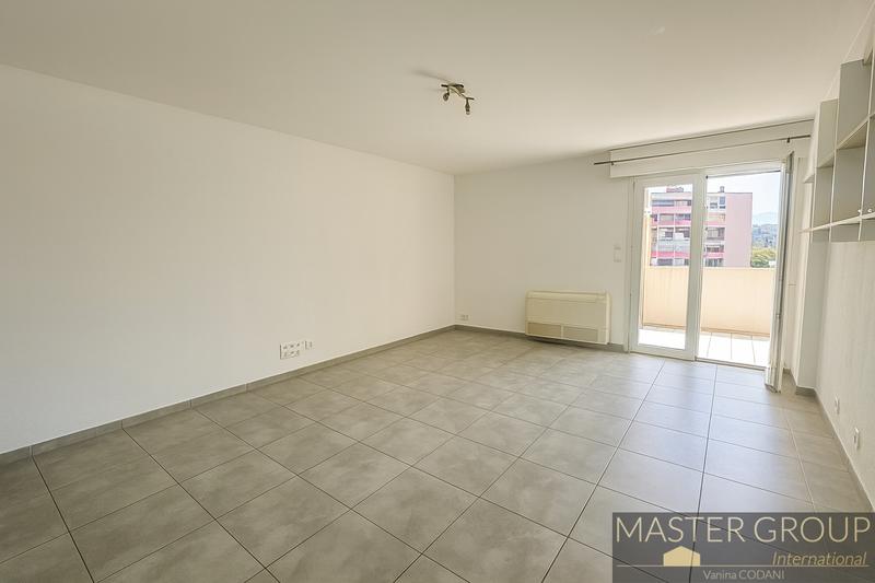Appartement - 97 m² - 4 pièces