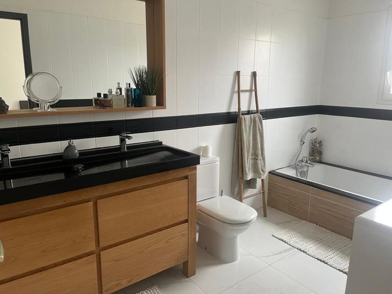 Maison - 160 m² - 5 pièces