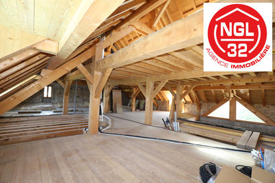 Maison - 250 m² - 10 pièces