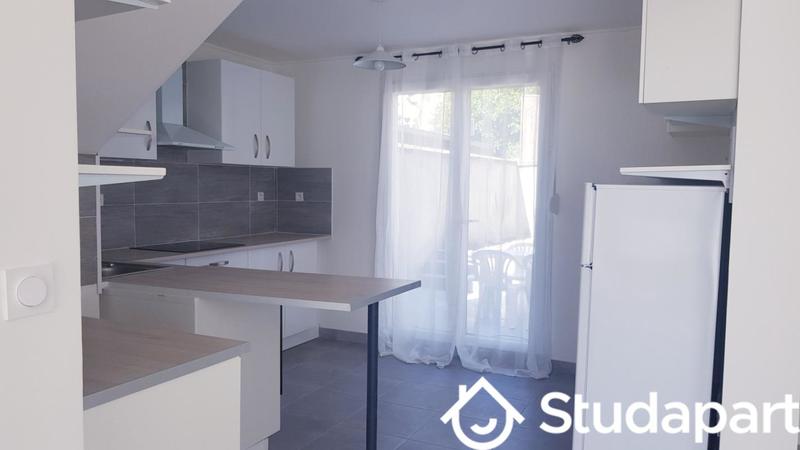 Chambre - 60 m² - 1 pièce