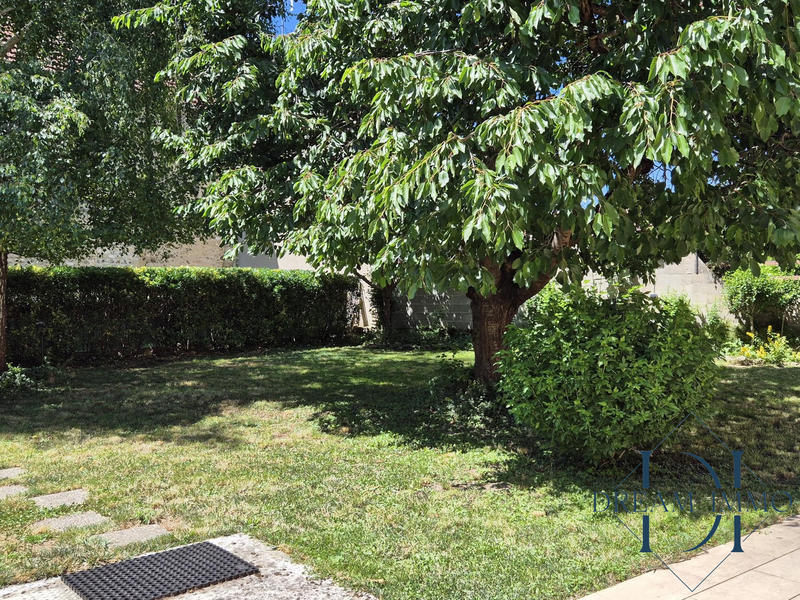 Maison - 221 m² - 9 pièces