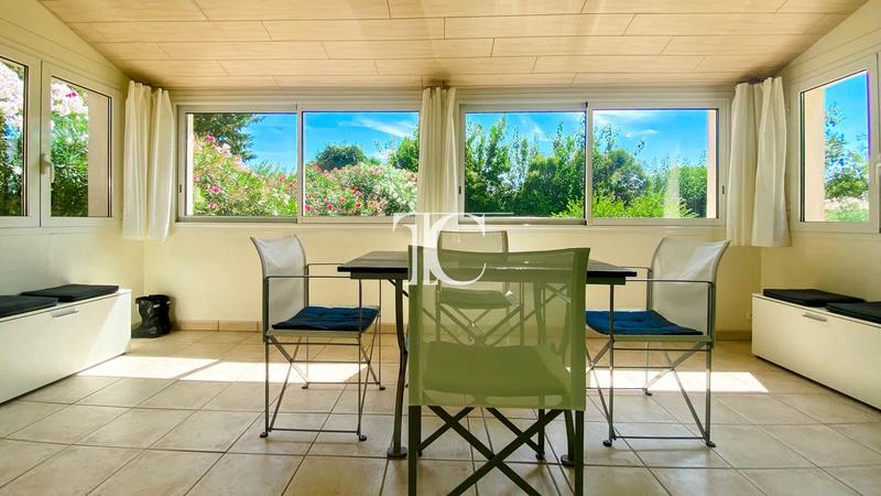 Maison - 87 m² - 5 pièces