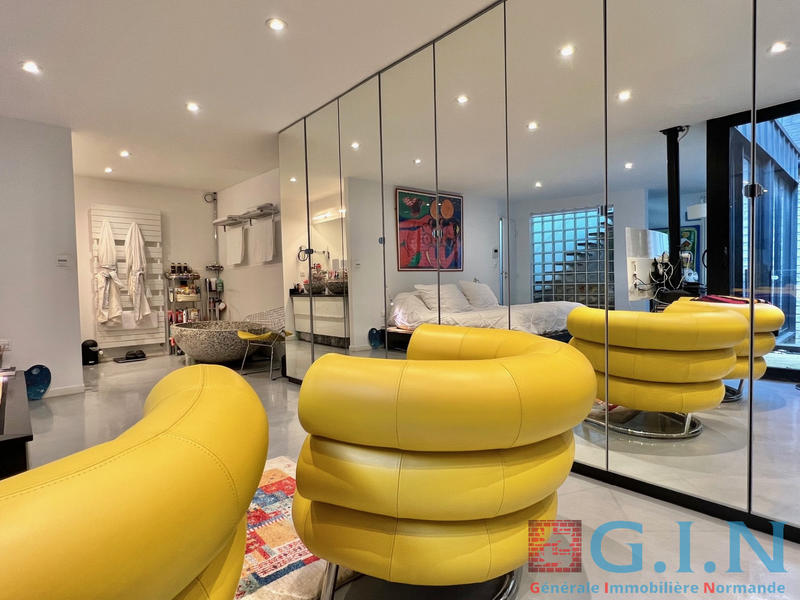 Maison - 217 m² - 6 pièces