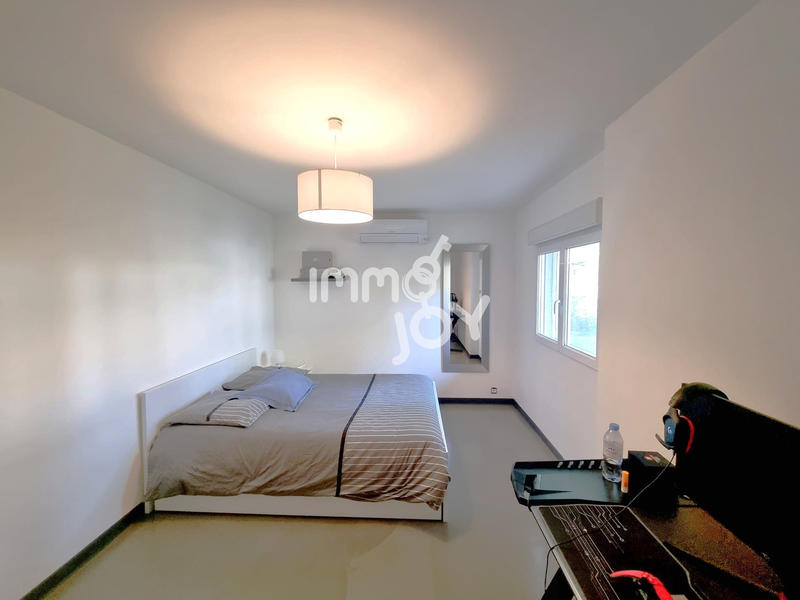 Villa - 183 m² - 6 pièces