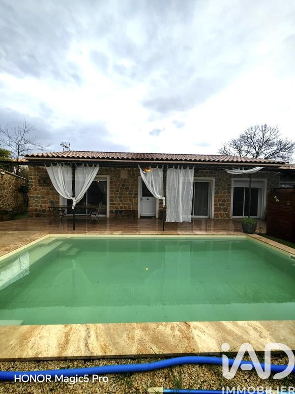 Maison - 156 m² - 8 pièces