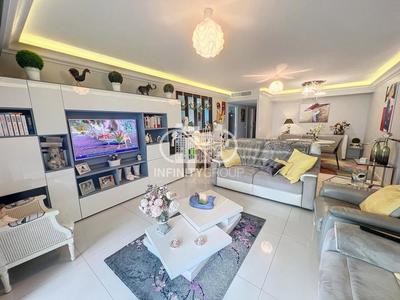 Appartement - 129 m² - 4 pièces