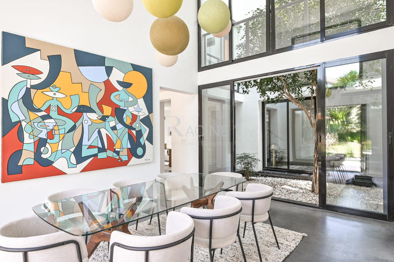 Villa - 310 m² - 7 pièces